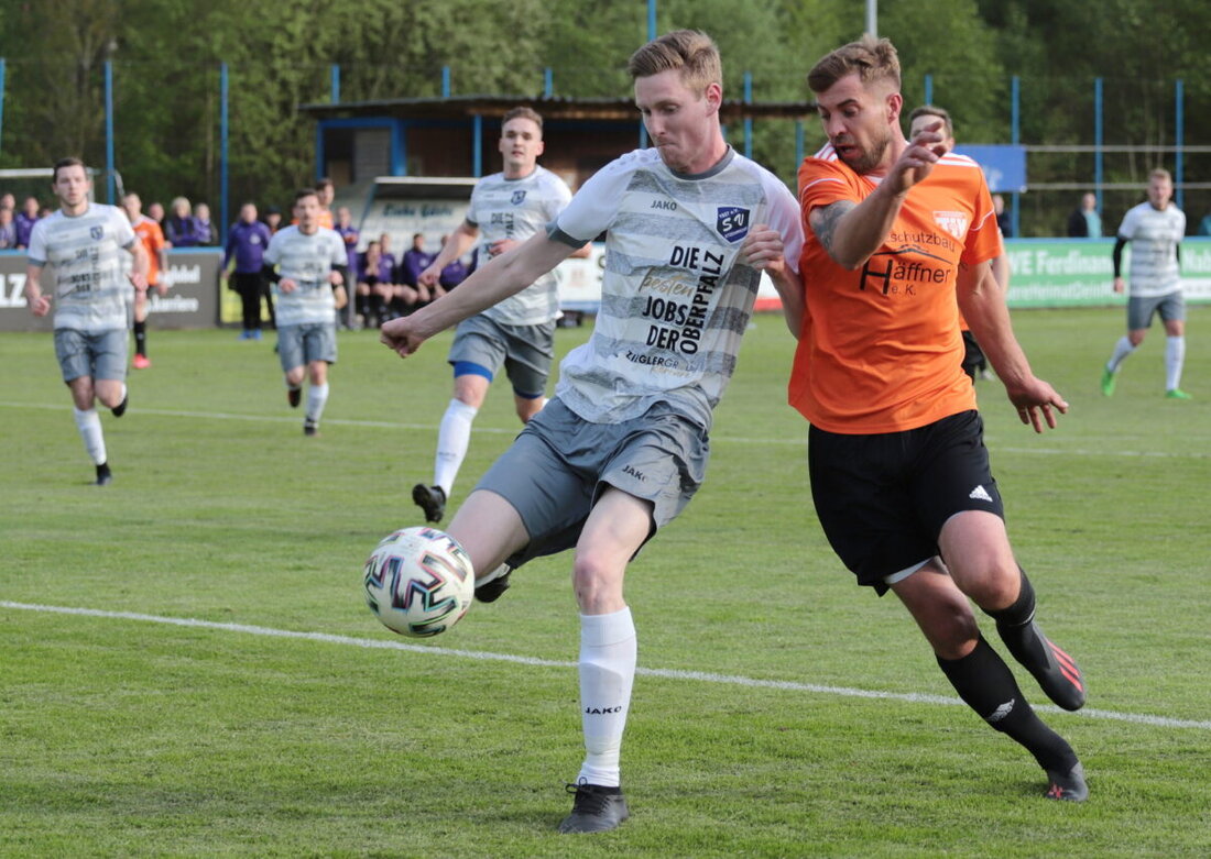 Wernberg. Landesligaaufsteiger SV Etzenricht bestreitet finalen Test gegen TSV Detag Wernberg, Trainer Andy Wendl sieht besonders in der Spielkontrolle und Durchschlagskraft Verbesserungsbedarf. Trotz zahlreicher fehlender Spieler hofft er auf Leistungssteigerung im letzten Vorbereitungsspiel.