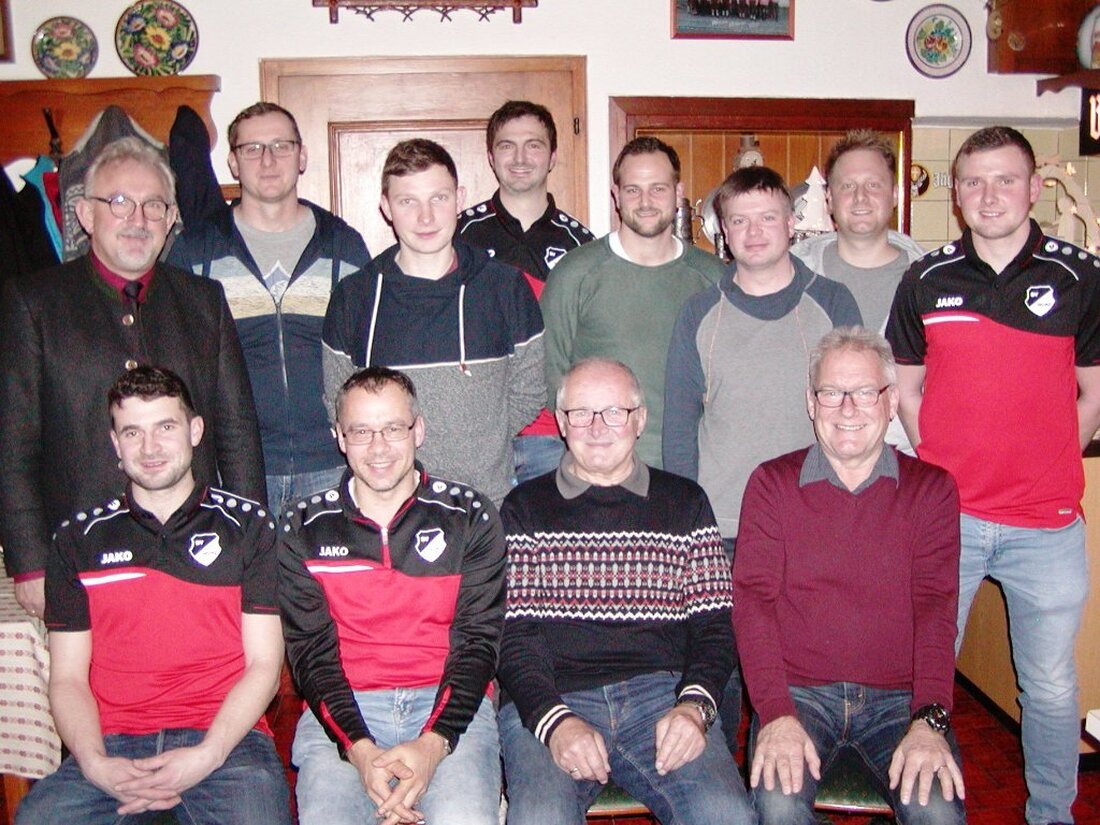 Wurz. Andreas Fütterer führt weiter den Sportverein Wurz. Bei der Jahreshauptversammlung im Gasthaus Schedl wurde die bewährte Vorstandschaft bestätigt. In den Berichten wurden die vielen Tätigkeiten des mit 263 Mitgliedern [&hellip;]