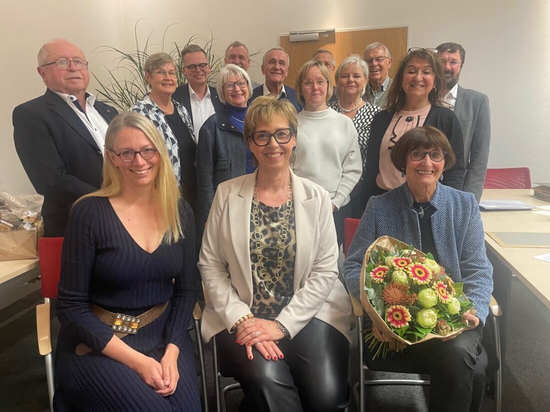 Weiden. Der Förderverein für Schwerkranke in der Nordoberpfalz hat eine neue Vorsitzende: Stadträtin Sabine Zeidler folgt nach 18 Jahren auf Waltraud Koller-Girke. Der Verein unterstützt Projekte am Klinikum.