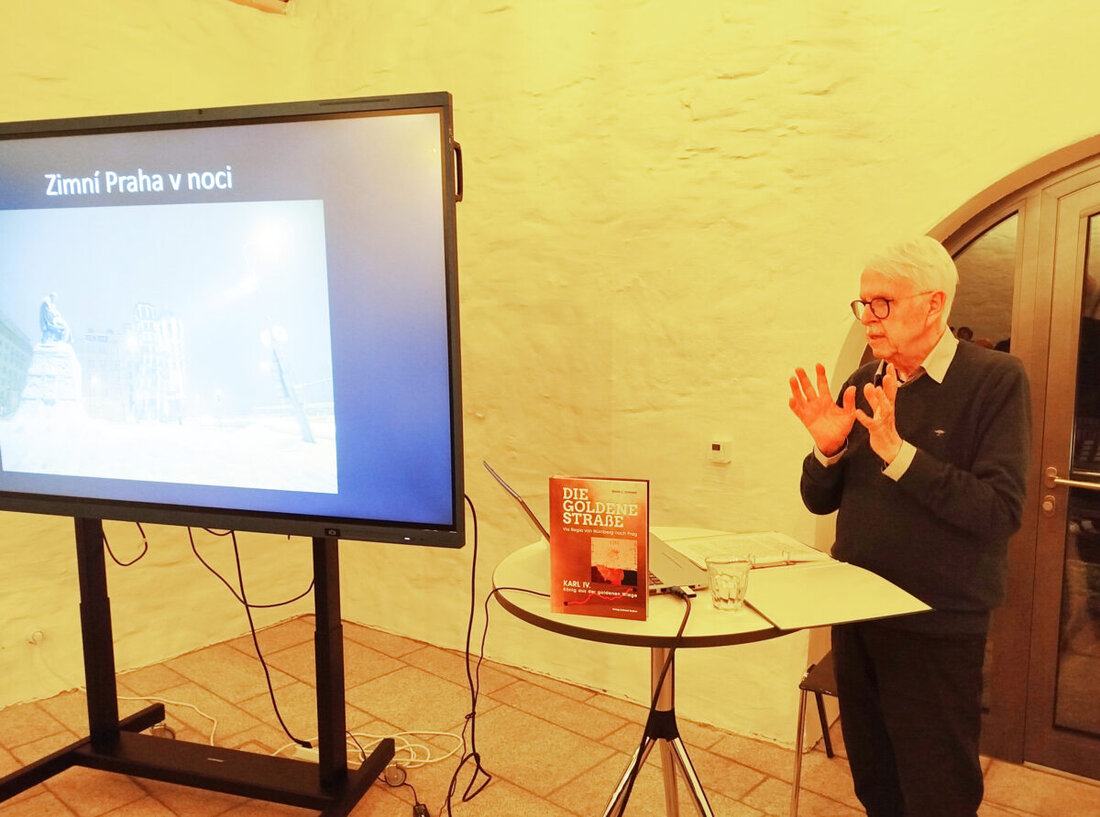 Erbendorf. Das Museum Flucht-Vertreibung-Ankommen lud im Bürgerhaus zu einem sagenhaften Prag-Abend ein. Rainer Christoph entführte zahlreiche Gäste mit Bildern und Erzählungen zu Libuše, Golem, Karlsbrücke und der Astronomischen Uhr.