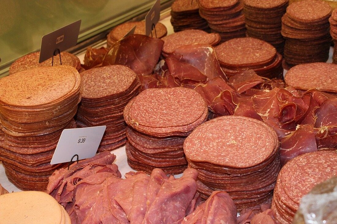 Kemnath. Die Polizei Kemnath sucht Wurstdiebe. Die Unbekannten haben im Norma in Kemnath eine stolze Menge Wurstwaren mitgehen lassen.  Laut Polizei müssen die Diebe zwischen 17.45 Uhr und 18.45 Uhr [&hellip;]