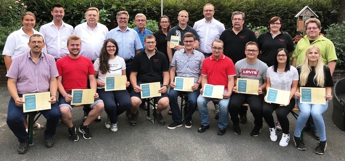 Eslarn/Moosbach. Um Sanitäter in Eslarn steht es derzeit recht knapp. Zwei Helfer vor Ort stemmen die wichtige Arbeit im Ort. Mit etwas Glück könnte sich das bald ändern.  An 15 [&hellip;]