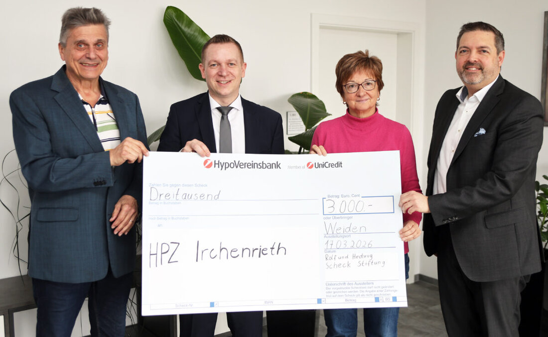 Irchenrieth/Weiden. Erneut erhält das HPZ Irchenrieth Unterstützung: Die HypoVereinsbank übergab für die Rolf und Hedwig Scheck-Stiftung 3.000 Euro. Das Geld finanziert ein Motomed für die Therapie in Schule und Tagesstätte.