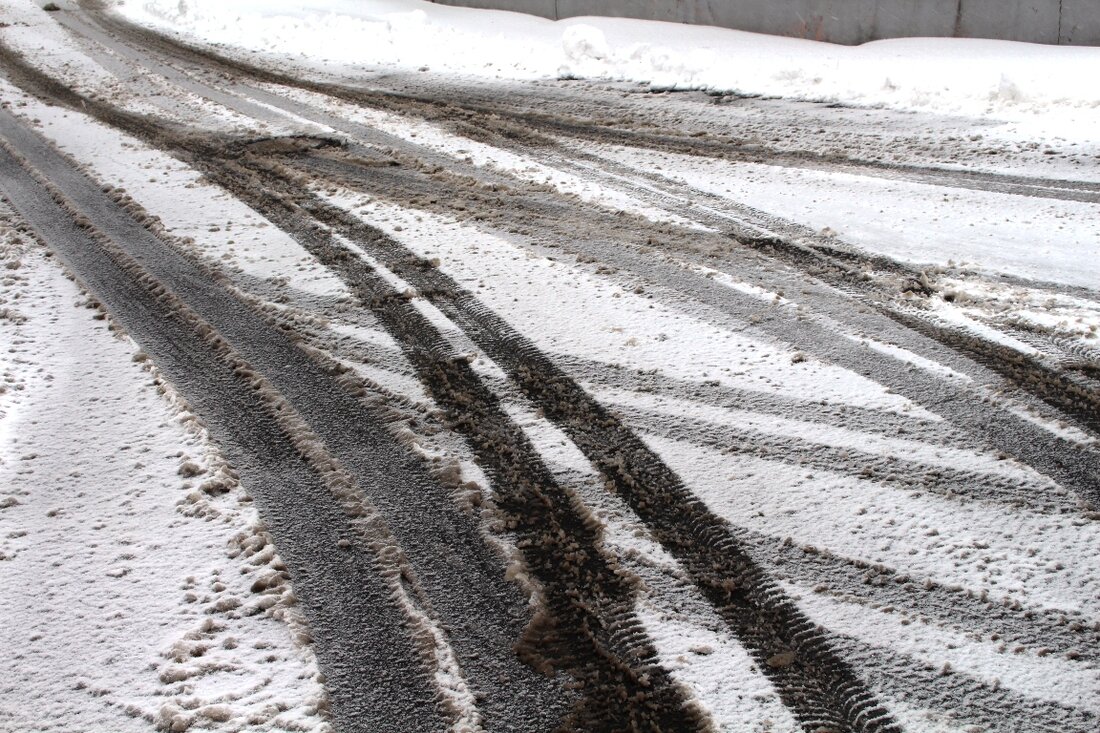 Weiden/Regensburg. Der viele Schnee gestern Abend sorgte auf den Oberpfälzer Straßen wieder für Rutschpartien und Unfälle. Zum Glück war die Situation aber nicht so schlimm wie noch vor ein paar [&hellip;]