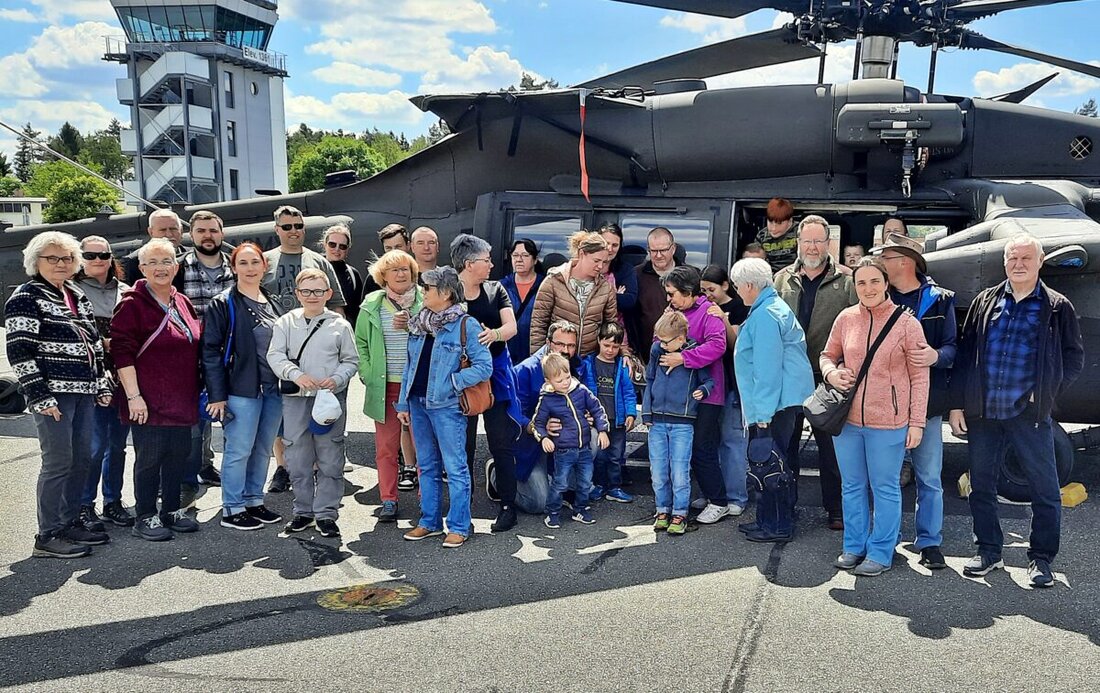 Weiden. Der Schnupferclub Latsch besuchte den Truppenübungsplatz Grafenwöhr, um exklusive Einblicke und ein tiefes Verständnis militärischer Anlagen zu erlangen. Sie erlebten eine lehrreiche Tour mit Highlights wie der Flugfeldfeuerwehr und der Schießbahn 132.