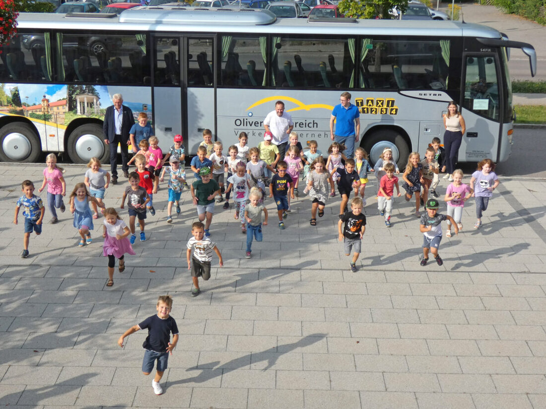 Maxhütte-Haidhof. Zum Schulstart gibt es für 142 Erstklässler eine Schnupperfahrt zur Maximilian-Grundschule, um sie auf das Busfahren vorzubereiten.