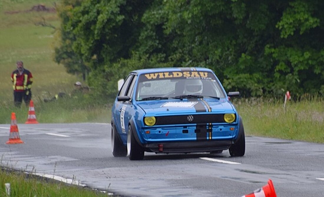Trotz widriger Bedingungen errangen die Motorsportler des MSC Wiesau beim Stausee-Slalom in Nordhalben Erfolge. Sven Seidel erzielte mit seinem Citroen C 2 den Gesamtsieg und weitere Fahrer glänzten in verschiedenen Klassen.