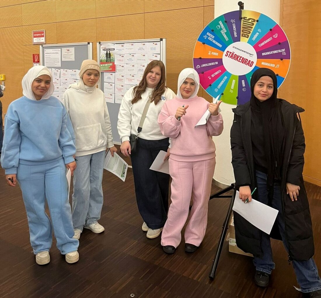 Pressath. Die Mittelschule Pressath erkundete auf der Berufsbildungsmesse in Nürnberg die Vielfalt moderner Ausbildung.  