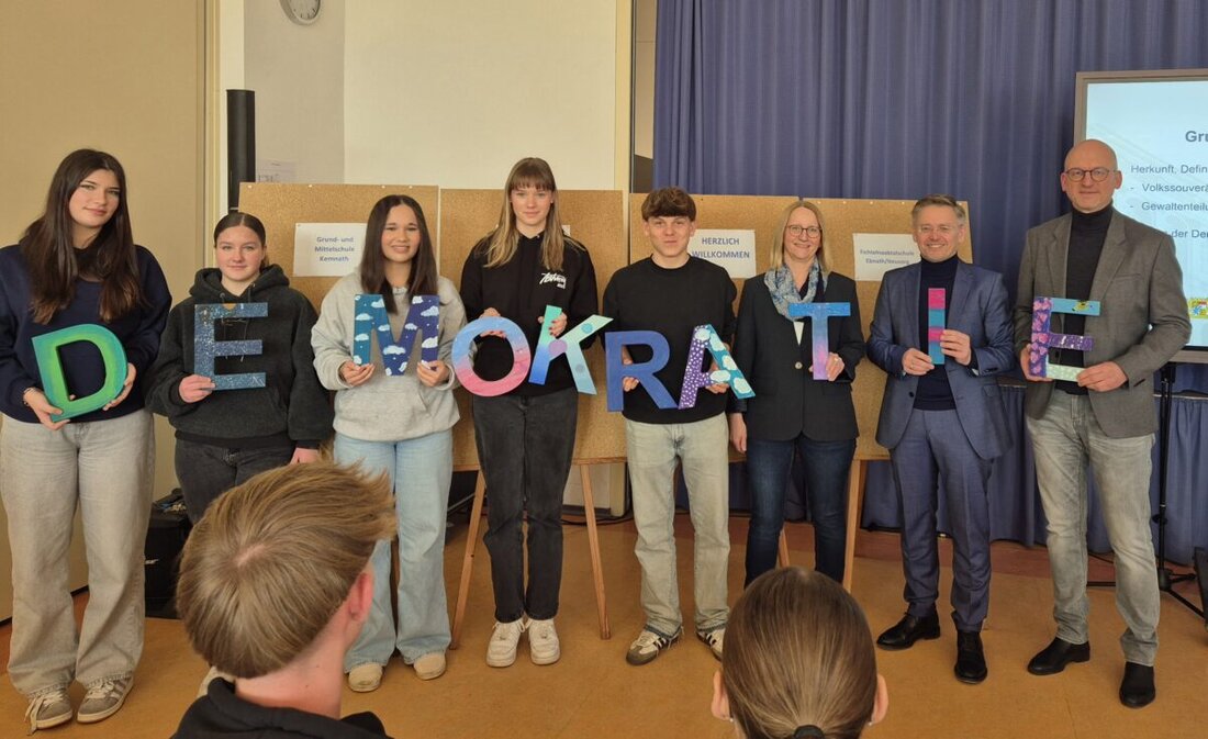 Kemnath. Schüler der Mittelschulen Kemnath und Ebnath-Neusorg trafen den 1. Landtagsvizepräsident Tobias Reiβ, um über Demokratie zu lernen und zu diskutieren. Sie bereiteten sich mit Referaten vor und verglichen die Demokratie in Deutschland mit anderen Ländern.