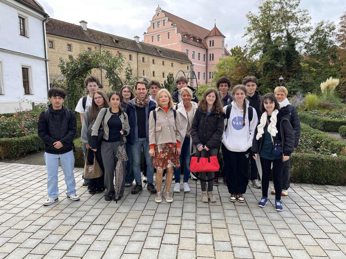 Amberg-Sulzbach. Französische Schüler aus Hanches besuchten im MRG-Austausch das Landratsamt, nahmen am Unterricht teil und machten Ausflüge nach Nürnberg, Regensburg und Amberg.