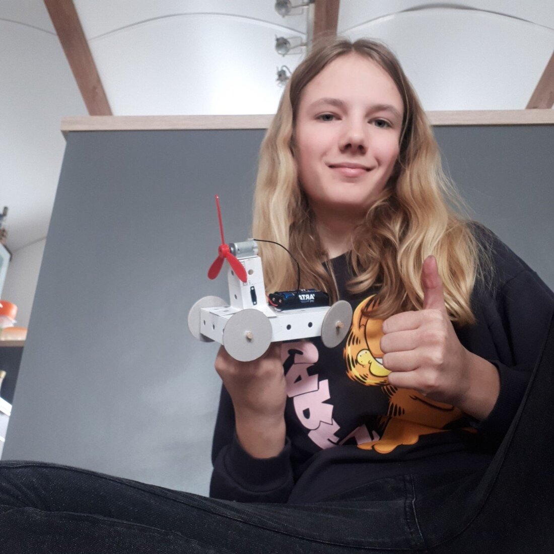 Weiden. Zur gewohnten Zeit am Dienstagnachmittag findet seit Beginn des Lockdowns sowie jetzt im Wechselunterricht die Girls' Day Akademie (GDA) statt. Dabei ist oft handwerkliches Geschick gefragt.