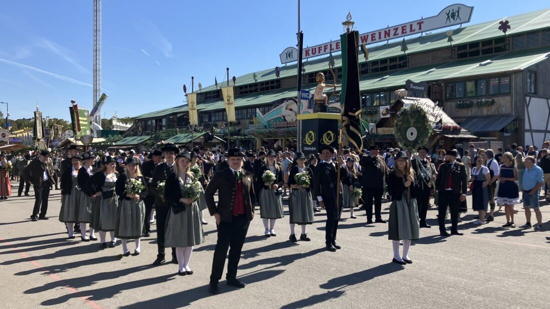 München. Die Kaltenbrunner Hubertus-Schützen nahmen nach 2019 erneut am 75. Trachten- und Schützenzug teil, marschierten sechs Kilometer bis zur Wiesn und waren im Fernsehen kaum zu sehen.