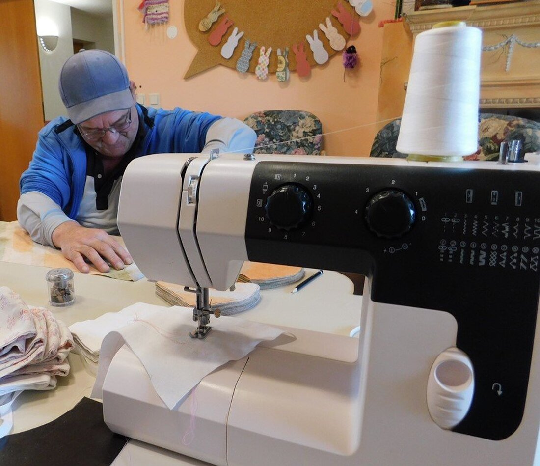 Waidhaus. Im Seniorenhaus im Naturparkland in Waidhaus werden die Bewohner aktiv im Kampf gegen das Corona-Virus. Dort heißt es: “Auf die Nähnadel, fertig, los!” Das Corona-Virus hat wegen des verhängten [&hellip;]