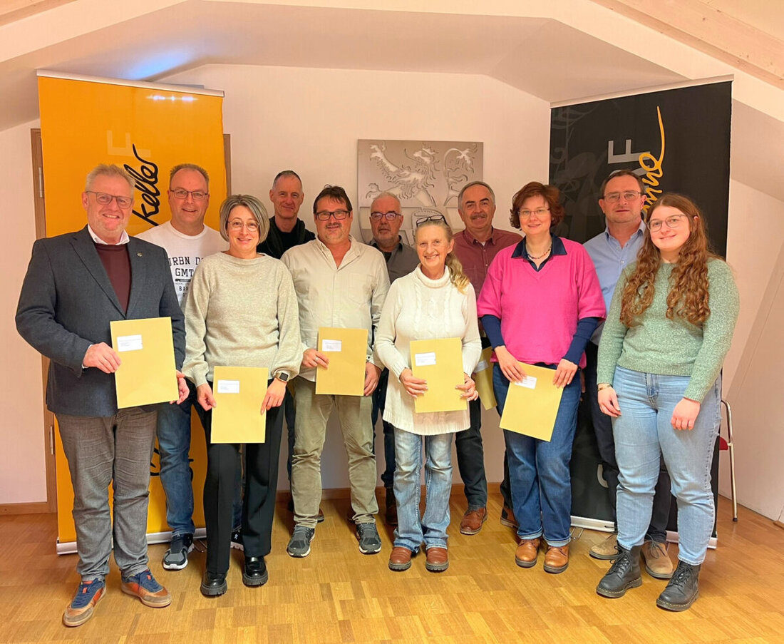 Schwandorf. Kunden der Städtischen Wasser- und Fernwärmversorgung erhielten eine Förderung für ihre Anschlusskosten, ein Beitrag zum Klimaschutz und zur steigenden Beliebtheit von Fernwärme.