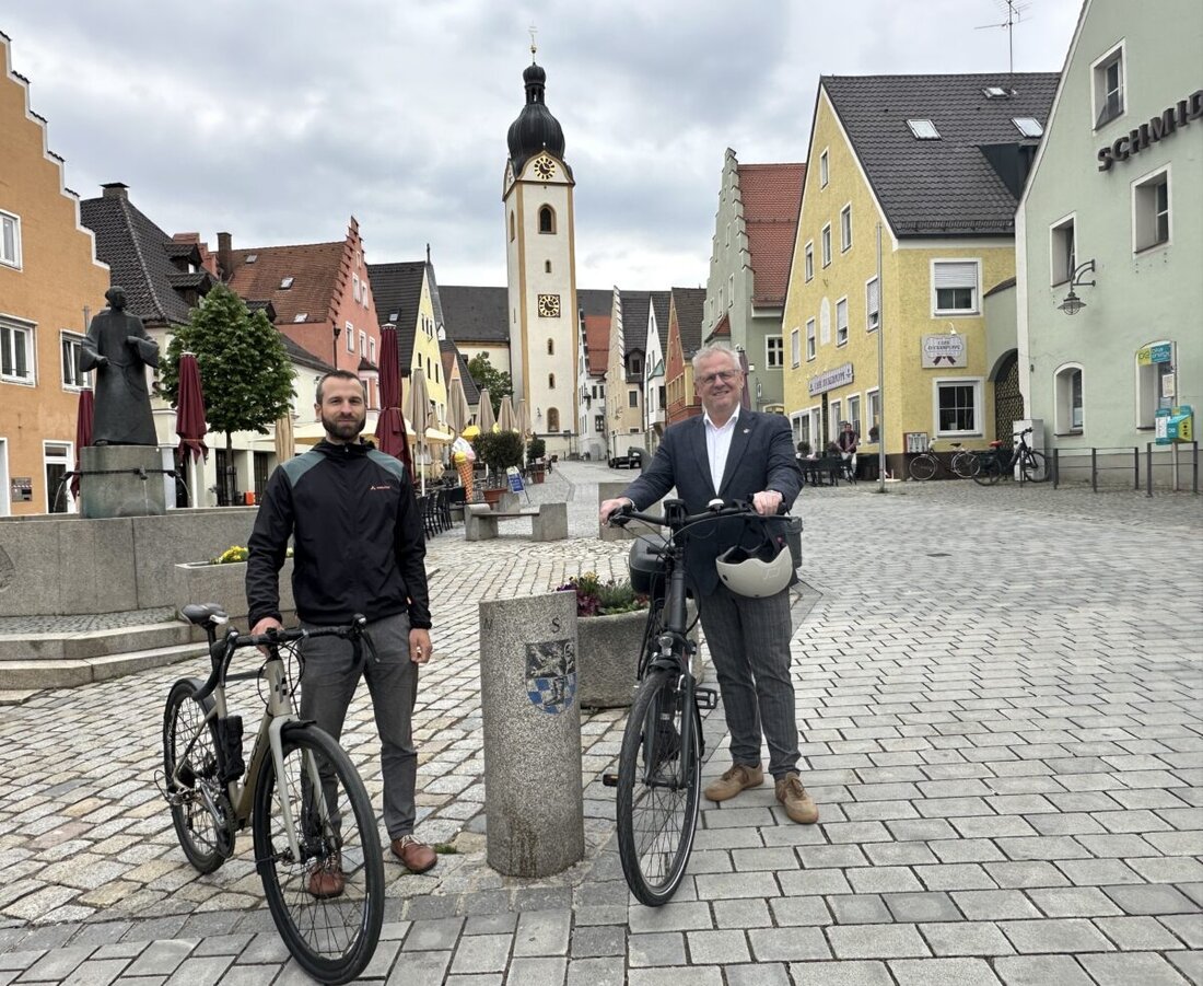 Schwandorf. Vom 19. Mai bis 8. Juni 2025 ruft die Stadt zum Mitmachen beim STADTRADELN für den Klimaschutz auf. Im Vorjahr wurden über 87.000 Kilometer geradelt, was 15 Tonnen CO₂ einsparte.