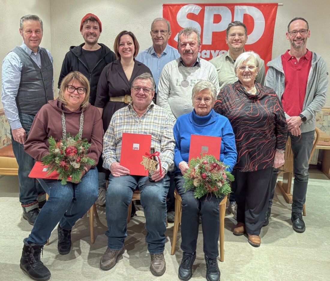 Windischeschenbach. Am 13. Dezember ehrte der SPD-Ortsverein langjährige Mitglieder: für 40 Jahre Hanna Hampl, Robert Friedrich und Silvia Zeitler; Gerhard Dietl (60 Jahre) und Gerhard Riedl (40 Jahre) fehlten.