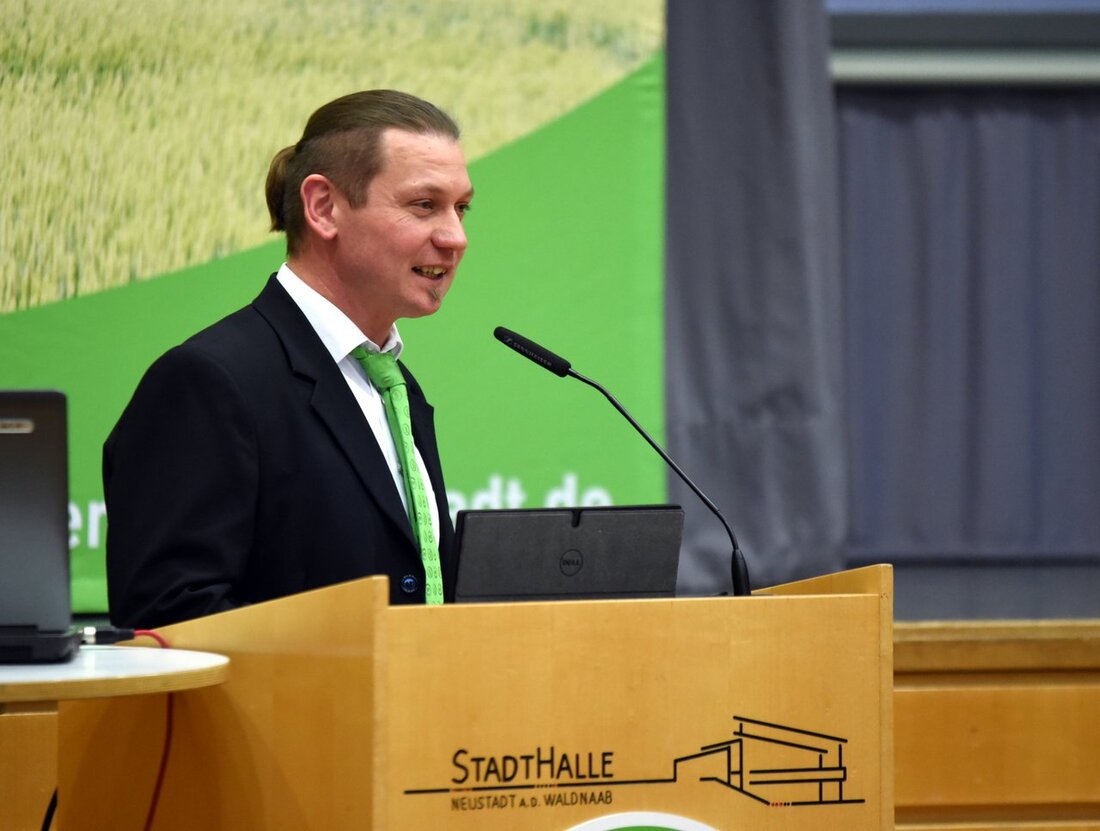Neustadt/WN. Trotz Rekorddürrejahr hat sich der Leistungswert des Maschinen- und Betriebshilfsrings Neustadt/WN kaum verringert, die Tochtergesellschaft wurde um neue Geschäftsbereiche erweitert und mit dem „Haus zum Ring“ will der Verein [&hellip;]