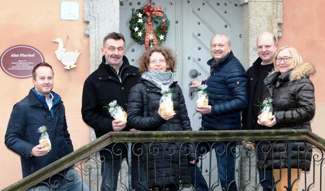 Floß. Die Wochen vor Weihnachten gelten ja gemeinhin als die „staade Zeit“ – nicht so für den Ortsverband der Flosser CSU, der Frauen Union (FU) und der Jungen Union (JU). [&hellip;]