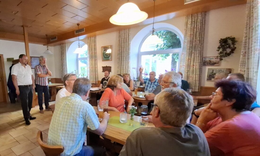 Eslarn. Die Siedlergemeinschaft fand in der außerordentlichen Versammlung keine neue Führung. Der Verein wird kommissarisch geführt. Im Herbst folgt wohl die letzte Chance zur Neuwahl, sonst droht die Auflösung.