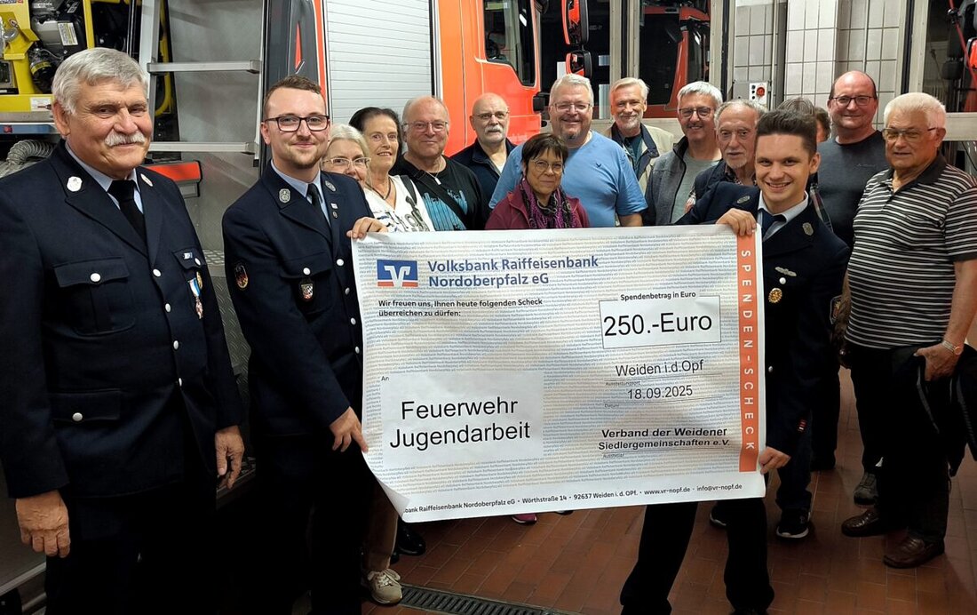 Weiden. Der Verband der Weidener Siedlergemeinschaften besuchte die Feuerwehr, erhielt eine Führung und spendete 250 Euro an die Feuerwehrjugend. Die Spende unterstützt die Nachwuchsarbeit.