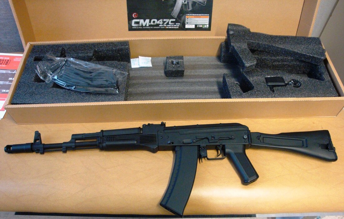 Waidhaus. Ein kurzer Schock: Ein Sturmgewehr im Auto eines Mannes! Aber die Beamten fanden schnell heraus, dass das Gewehr ungefährlicher war, als sie anfangs dachten. Verboten ist es trotzdem.  Beamte [&hellip;]