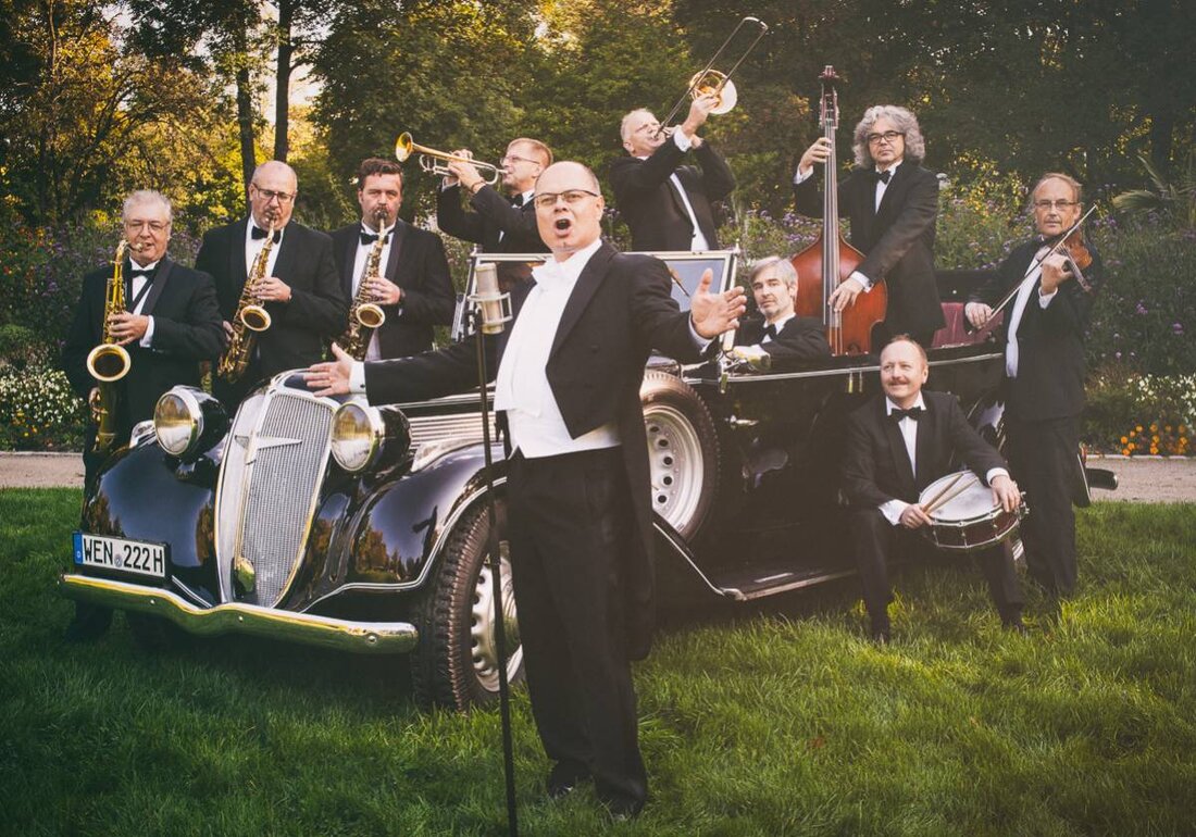 Weiden. Ballhausorchester gestaltet in Weiden, Regionalbibliothek einen stimmigen Abend und bringt seine Erfahrung als Veranstalter ein. Das Ticket gibt es über okticket.de und es bietet schnellen Zugang zu Details der Veranstaltung von Ballhausorchester in Weiden, Regionalbibliothek.