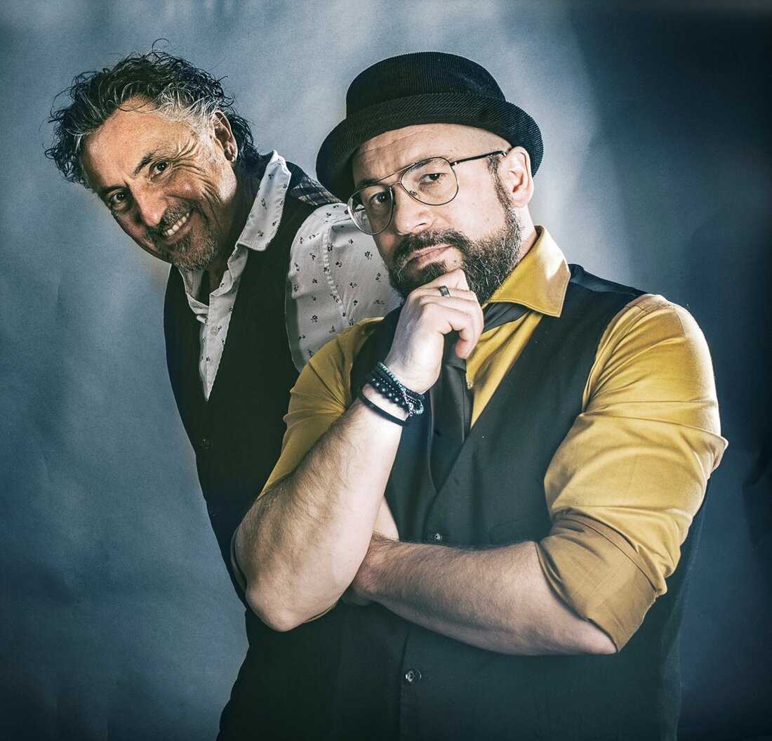 Neustadt/WN. Ein Hauch von Süden liegt in der Luft, wenn das Duo Italiano am Donnerstag, den 7. August, ab 19 Uhr die Bühne der Freizeitanlage in Neustadt betritt.