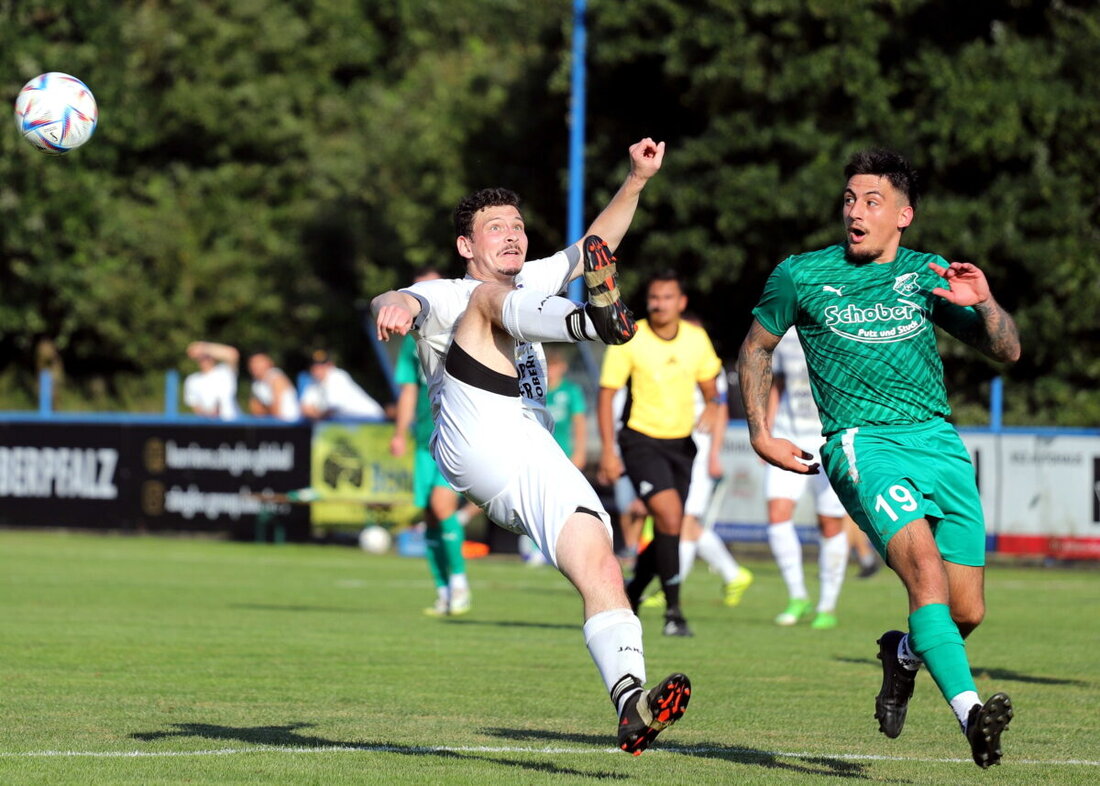 Etzenricht. Der SV Etzenricht empfängt am Sonntag um 15 Uhr den 1. FC Schlicht, neu geführt vom Trainerduo Sven Seitz und Markus Graf. Nach zwei Remis will die Wendl-Elf im dritten Spiel binnen neun Tagen die Form bestätigen.