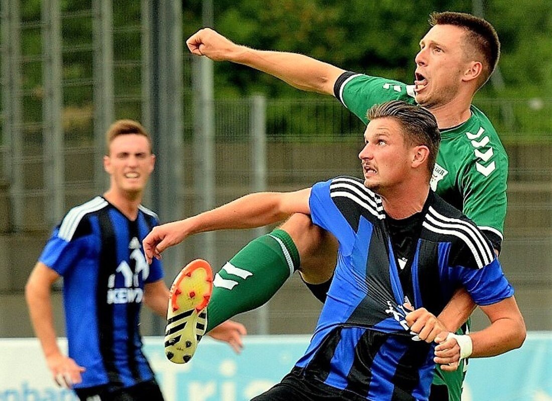 Weiden. Drei Spiele in acht Tagen, dann kurz der normale Rhythmus, ehe vier Partien in zwölf Tagen folgen – das Auftaktprogramm des Fußball-Bayernligisten SpVgg SV Weiden hat es wahrlich in [&hellip;]