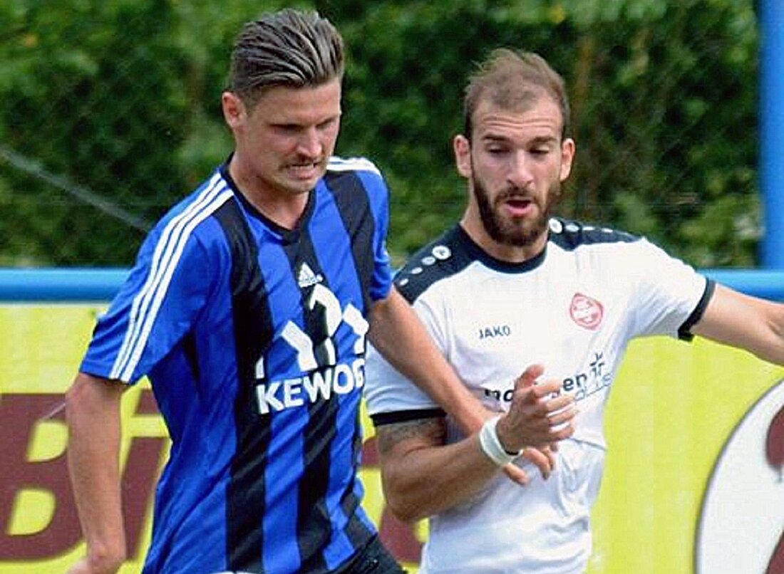 Weiden. Die erste Qualifikationsrunde des Bayerischen Toto-Pokals hat gleich zwei Überraschungen parat gehabt: Nachdem am Samstag der Fußball-Bayernligist FC Amberg beim SV Donaustauf die Segel streichen musste, erwischte es am [&hellip;]