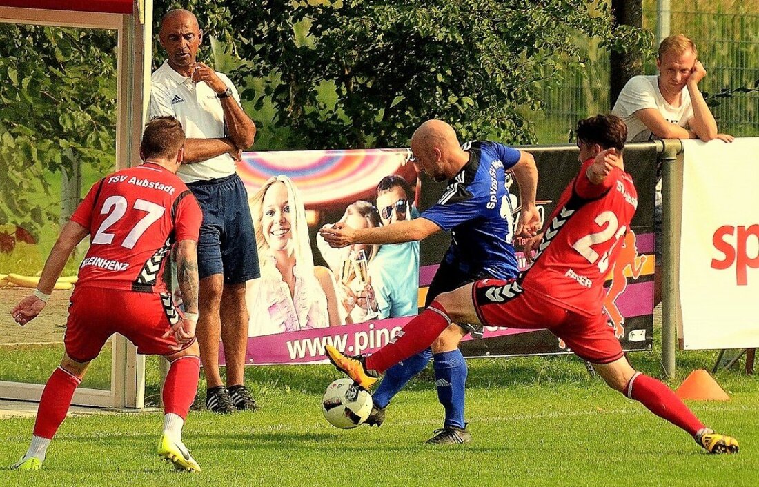 Weiden. Das war nichts: Die Bayernliga-Fußballer der SpVgg SV Weiden haben am Samstag vor 230 Zuschauern beim Tabellenzweiten TSV Aubstadt einen ganz mäßigen Auftritt hingelegt. Von Stephan Landgraf Für die [&hellip;]