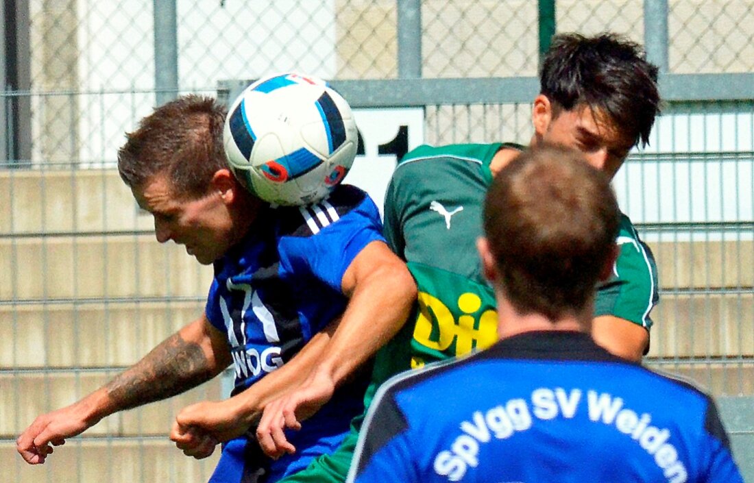 Weiden. Tiefes Durchschnaufen: Die Bayernliga-Fußballer der SpVgg SV Weiden haben am Samstagnachmittag im Heimspiel vor 290 Zuschauern endlich wieder ein Erfolgserlebnis gefeiert. Die Mannschaft um Trainer Tomas Galasek setzte sich [&hellip;]