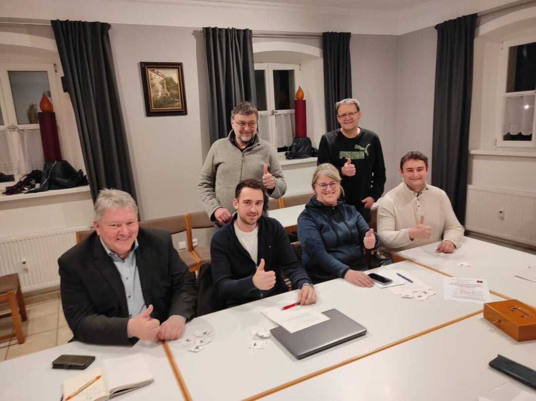 Erbendorf. Die Kolpingsfamilie lädt am Freitag zur Podiumsdiskussion mit vier Bürgermeisterkandidaten in die Stadthalle. Viele Bürger erwarten klare Kante zu Schulden, Stadtentwicklung und Freibad.