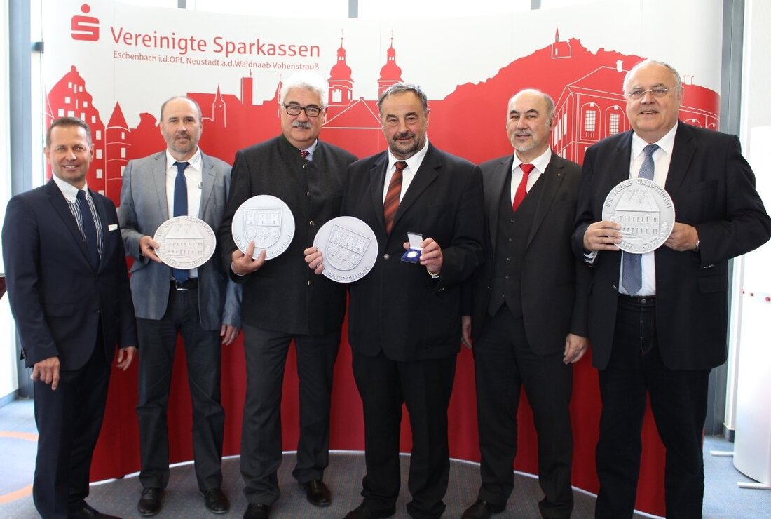 Neustadt/WN/Waldthurn. Die Marktgemeinde Waldthurn und die Stadt Neustadt/WN verbindet eine innige Beziehung. Das erkennt man auch bei dem diesjährigen Jubeljahr der Marktgemeinde: Vorstandsvorsitzender Josef Pflaum, der Vereinigte Sparkassen Eschenbach, Neustadt/WN, Vohenstrauß, [&hellip;]