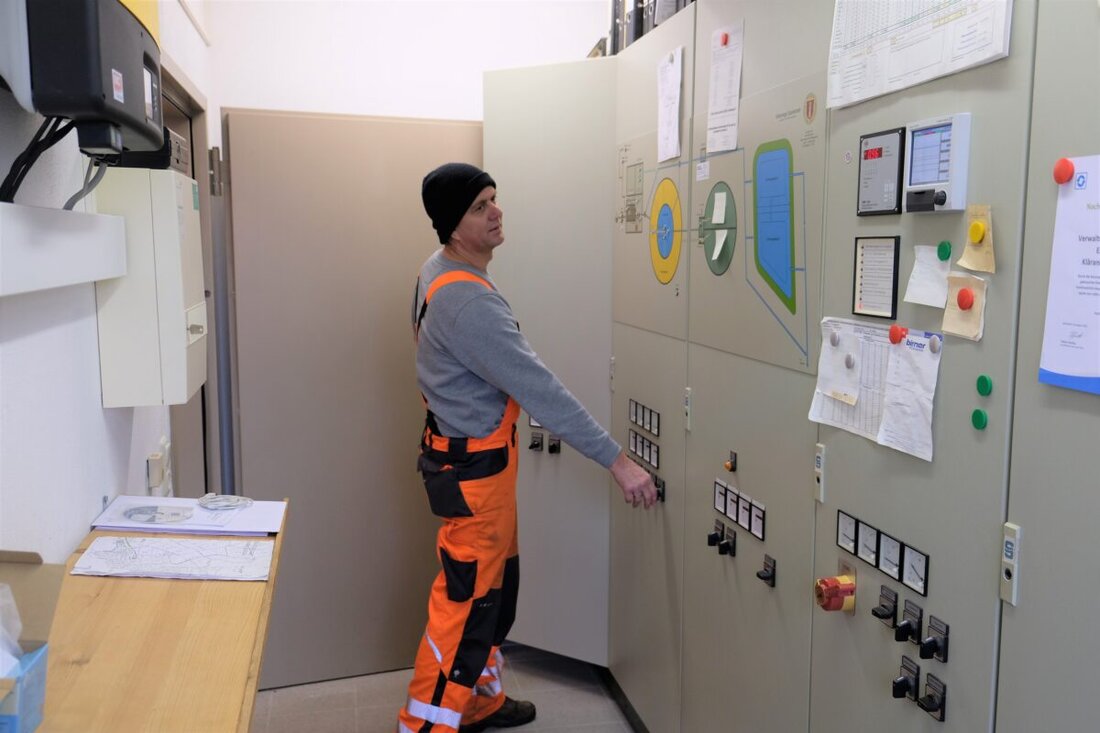 Speinshart. Die Gemeinde plant, in den nächsten vier Jahren Kanalabschnitte im Wert von ca. 4 Millionen Euro zu sanieren, wobei 70% der Kosten staatlich gefördert werden sollen. Zusätzlich erhält sie 100% Förderung für kommunale Wärmeplanung aufgrund ihrer Finanzschwäche.