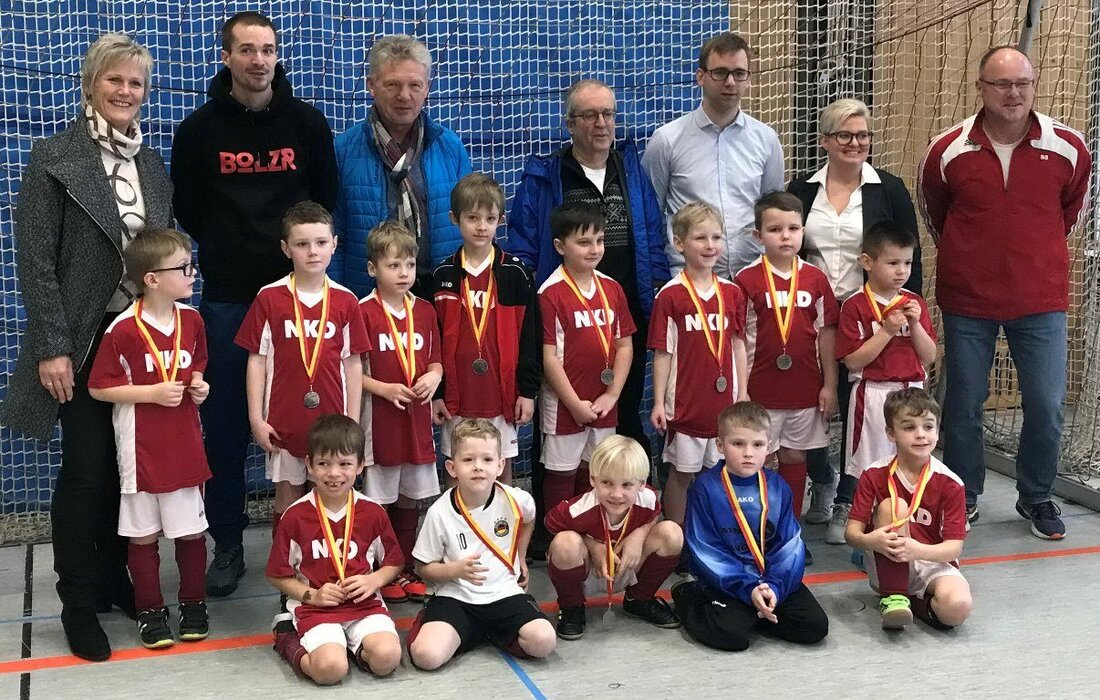 Grafenwöhr. Das Jugendfußballturnier bringt alljährlich die Nachwuchs-Kicker aus der ganzen Region zusammen.  „Es macht Spaß euch zuzuschauen, hier kann man Gemeinschaft erleben“, feuerte zweite Bürgermeisterin Anita Stauber die Kinder beim [&hellip;]