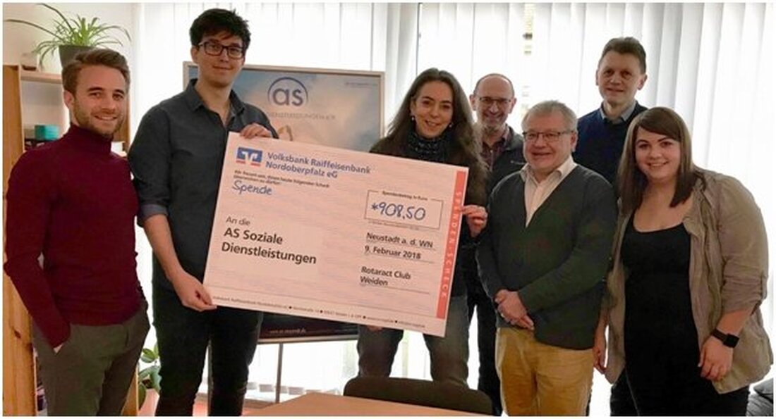 Weiden/Neustadt. Der Rotaract Club Weiden blickt zurück: Beim Weihnachtsmarkt auf Schloss Wildenreuth 2017 haben die jungen Mitglieder des Serviceclubs fleißig Kartoffelspiralen verkauft. Über den Erfolg freuen darf sich jetzt vor [&hellip;]