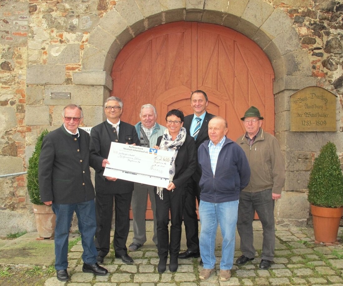 Moosbach. Seit rund 30 Jahren engagiert sich der Förderverein Burgtreswitz mit Herzblut für den Wiederaufbau und die Nutzung des Schlosses im Ort. Deswegen gibt es dort mittlerweile auch viele verschiedene Veranstaltungen: [&hellip;]