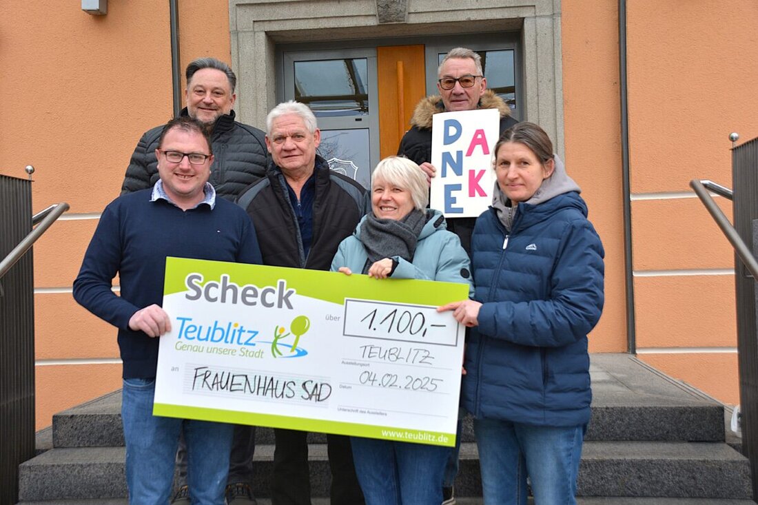 Schwandorf. Ein Watterturnier sammelte 1.100 Euro Spenden für das Frauenhaus Schwandorf, übergeben im Februar 2025. Das Geld unterstützt die Einrichtung, die Frauen in Not hilft.