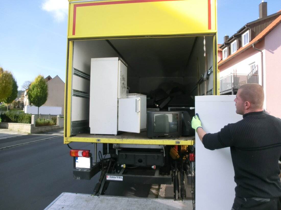 Neustadt/WN. Von Anfang September bis Ende November fährt die Firma Kraus im Auftrag des Landkreises in alle Orte im Landkreis, um dort den von den Bewohnern bereitgestellten Sperrmüll einzusammeln. Entsorgt [&hellip;]