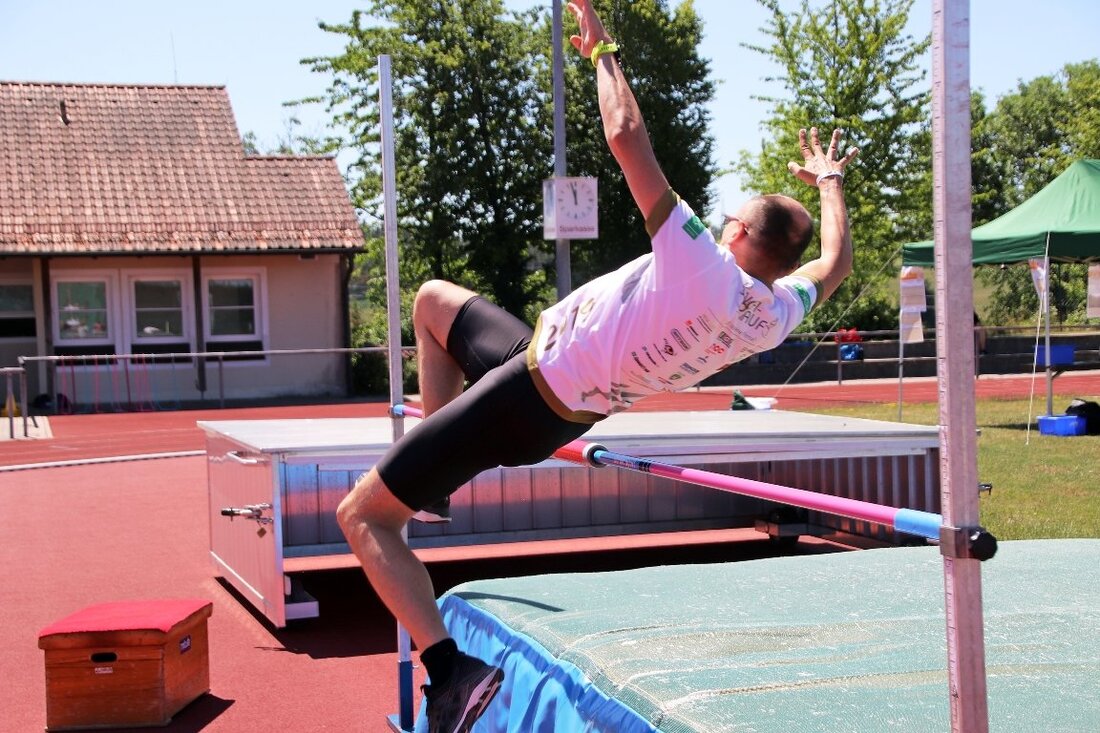 Eschenbach. Der Bayerische Landessport-Verband (BLSV), Kreis Weiden-Neustadt/WN, gab Sportlerinnen und Sportlern aller Altersklassen, die Möglichkeit, das Deutsche Sportabzeichen an nur einem Tag abzulegen. Dafür konnten die Nordoberpfälzer an der Wirtschaftsschule in [&hellip;]