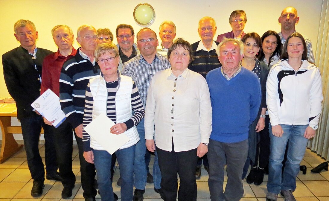 Neustadt/WN. Die Tendenz zeigt nach der Reform vor drei Jahren weiter stetig nach oben: Das Sportabzeichen erfreute sich 2015 im Bezirk Oberpfalz des Bayerischen Landessport-Verbandes (BLSV) erneut steigender Beliebtheit. Die [&hellip;]