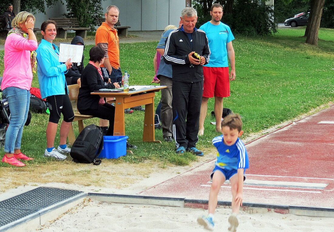 Weiden. Hingehen, anmelden und loslegen: Den kommende Freitag sollten sich Sportbegeisterte unbedingt in ihrem Terminkalender anstreichen.  Von Stephan Landgraf Denn an diesem Tag bietet der Bayerische-Landes-Sportverband (BLSV), Kreis Weiden-Neustadt/WN, zusammen mit [&hellip;]
