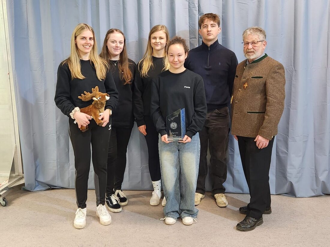 Kastl. Die Sportschützen aus Kastl feiern zum Saisonende die Vizemeisterschaft und den Sieg im Liga-Cup. Nach einem klaren Erfolg gegen Neukirchen geht es am 12. April im OSB-Leistungszentrum Pfreimd in die Aufstiegsrunde.