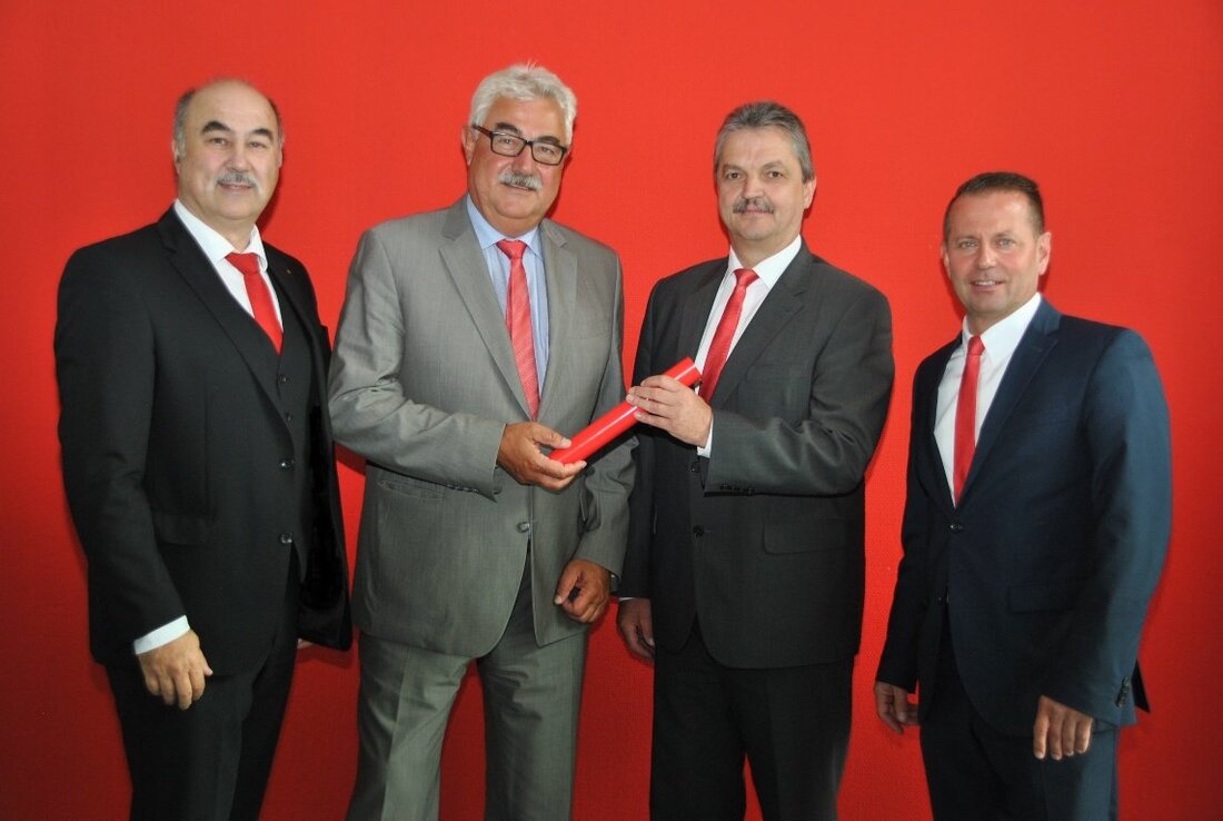 Neustadt/WN. Turnusgemäß gibt es einen Wechsel an der Führungsspitze des Geld- und Kreditinstituts im Landkreis Neustadt a.d.Waldnaab. Neustadts Bürgermeister Rupert Troppmann übergibt zum 31. August dieses Jahres den Vorsitz des Verwaltungsrates [&hellip;]