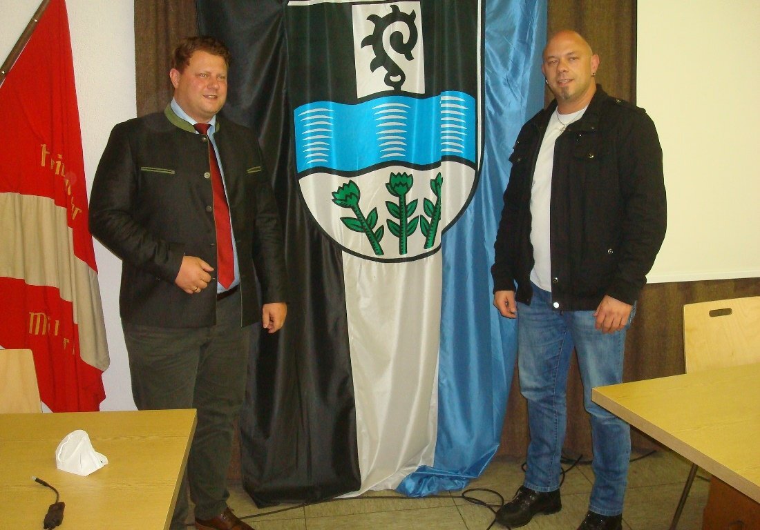 Mitterteich. Die Stadt Mitterteich bildet einen Krisenstab, um für einen möglichen Ernstfall gerüstet zu sein. Noch ist die Lage überschaubar.  Von Werner Männer  „Wir Mitterteicher sind kein Hotspot“, betont Bürgermeister [&hellip;]