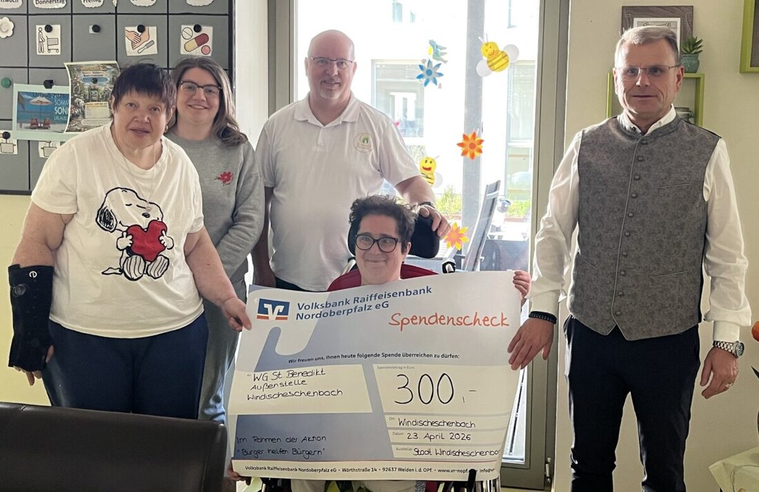 Windischeschenbach. Die Stadt stärkt mit dem Hilfsprogramm Bürger helfen Bürgern die Wohngruppe St. Benedikt im Haus Elisabeth und spendet 300 Euro. Das Geld fördert Freizeitangebote und gemeinschaftliche Aktivitäten.