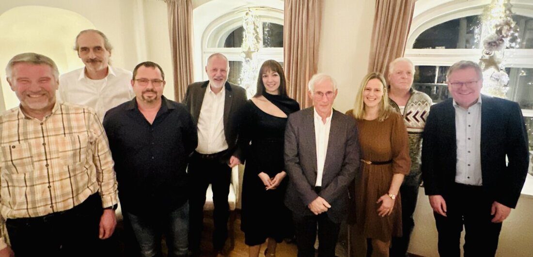 Amberg. Fünf Mitarbeitende der Stadtwerke feiern 2025 ihr 10-, 20-, 25- und 40-jähriges Dienstjubiläum; erstmals werden auch Kolleginnen und Kollegen der SWArbogast GmbH geehrt, während der Verbund auf 270 Beschäftigte wächst.