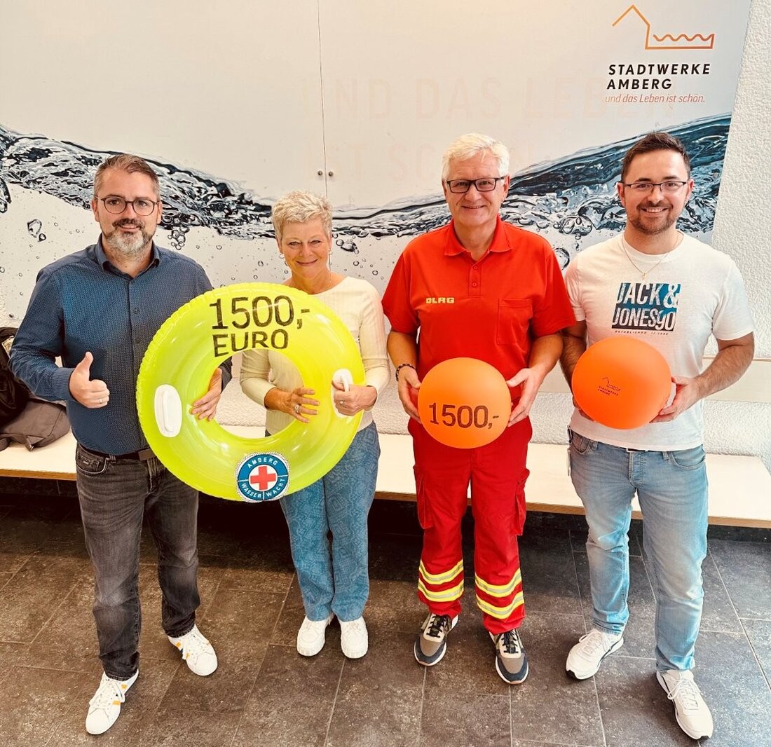 Amberg. Stadtwerke spenden je 1500 € an Wasserwacht und DLRG Amberg für Ausrüstung und würdigen deren Einsatz für Sicherheit in Bädern und bei Veranstaltungen.