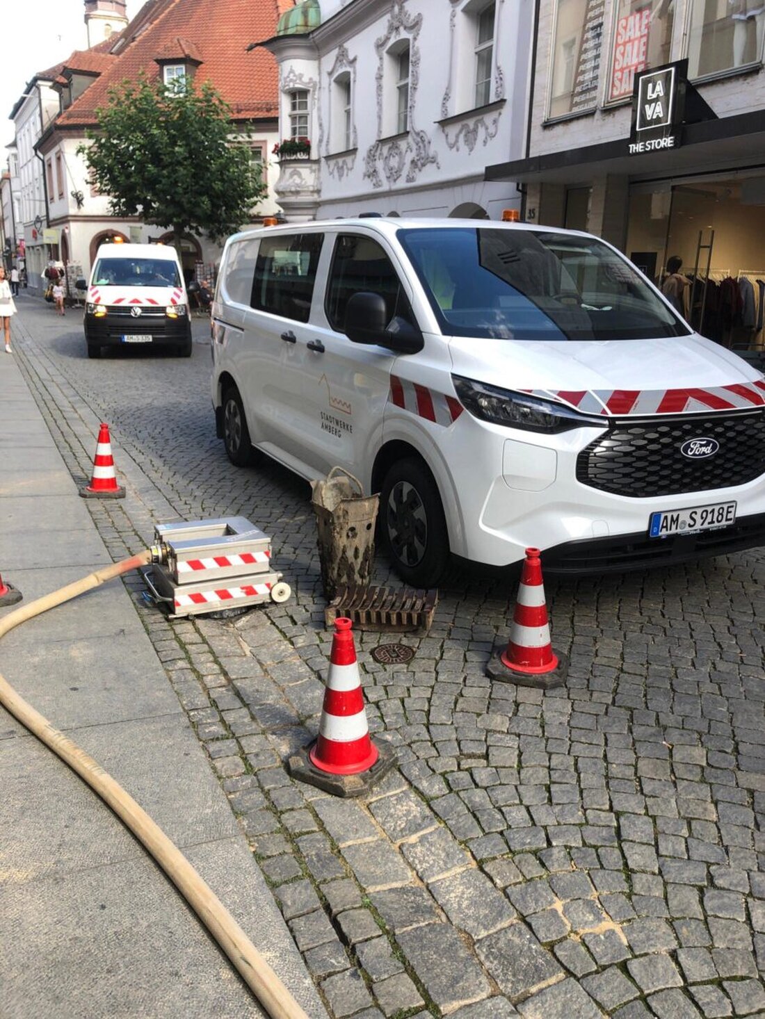 Amberg. 2026 starten Bauarbeiten an Strom-, Gas- und Wasserleitungen im Netzgebiet der Stadtwerke. Sie sichern die Versorgung, modernisieren Netze und erfordern teils Sperrungen und Umleitungen; Details ab März 2026 online.